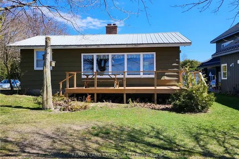 805 LEONARD Crt, Huron-Kinloss, ON N2Z 2X3