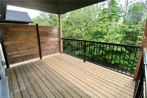 705 18TH St, Hanover, ON N4N 0C5