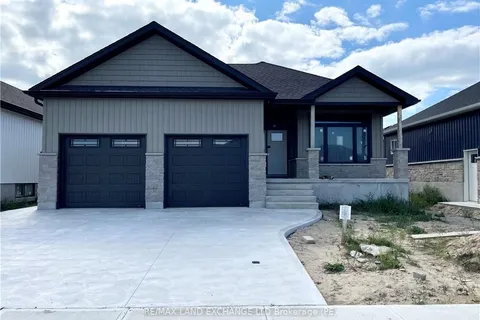 155 WESTLINKS Drive, Saugeen Shores, ON N0H 2C3