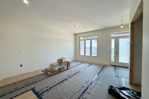 443 IVINGS Drive, Saugeen Shores, ON N0H 2C3