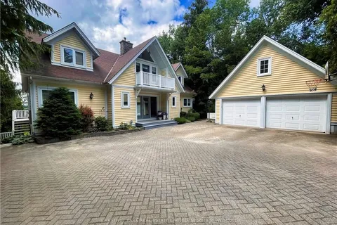 111 SUNSET Blvd, Georgian Bluffs, ON N0H 2T0