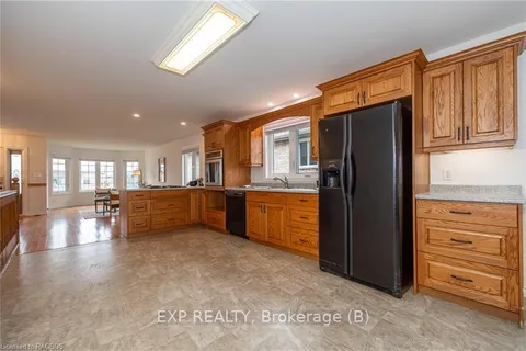 803 23RD Street, Owen Sound, ON N4K 0A3