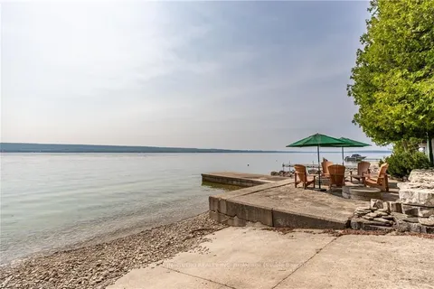 420 MALLORY BEACH Road, ON N0H 2T0