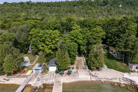 420 MALLORY BEACH Road, ON N0H 2T0