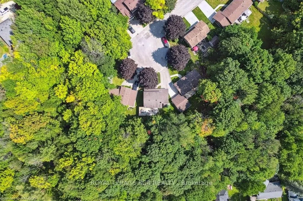 527 5TH Street, ON N4K 1E2