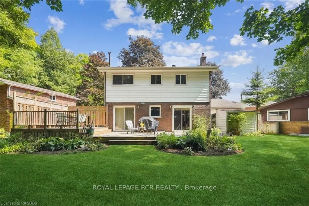 527 5TH Street, ON N4K 1E2