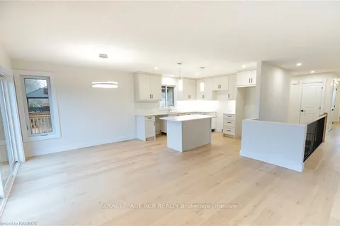 222 16TH Avenue Crescent N/A, ON N4N 3V3