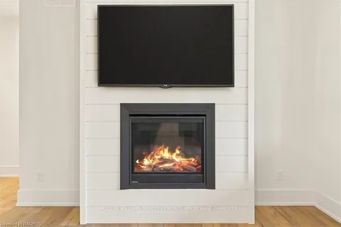 55 CHESTNUT HILL Crescent, ON N0H 2N0