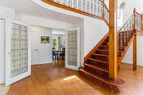 35 SAUBLE WOODS Crescent, ON N0H 2G0