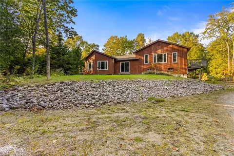 479 DYERS BAY Rd, Northern Bruce Peninsula, ON N0H 1Z0
