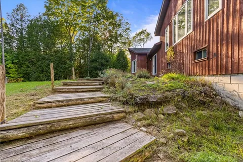 479 DYERS BAY Rd, Northern Bruce Peninsula, ON N0H 1Z0