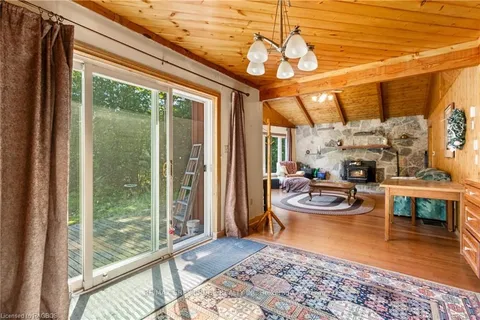 479 DYERS BAY Rd, Northern Bruce Peninsula, ON N0H 1Z0