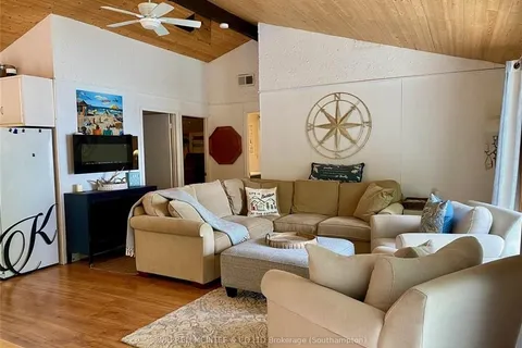 1520 2ND Avenue, ON N0H 2L0