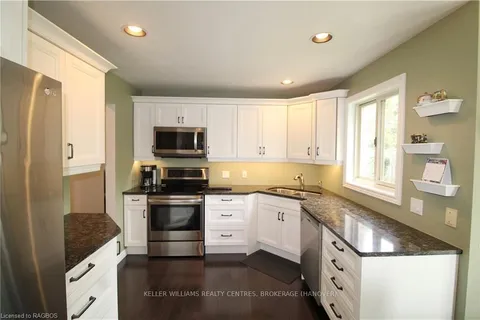 265 4TH STREET Crescent, ON N4N 3S9