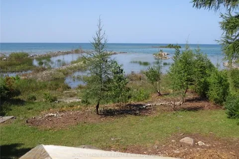 1252 SUNSET Dr, South Bruce Peninsula, ON N0H 2T0