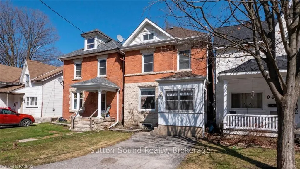 967 4TH Ave, Owen Sound, ON N4K 4V7