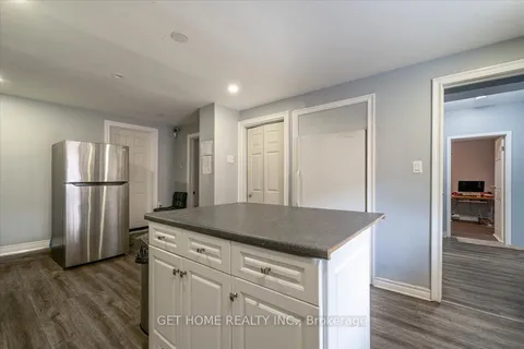 44 Albion St, Brantford, ON N3T 3M3