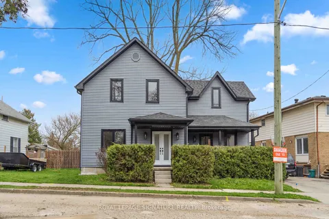 23 Albert St, Cambridge, ON N1R 3M5