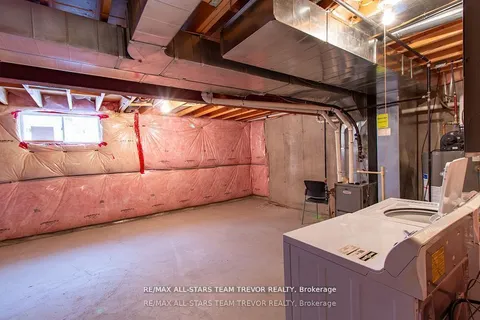 30 Little Ryans Way, Bracebridge, ON P1L 0C3