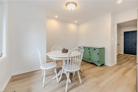 142 RENFIELD St, Guelph, ON N1E 4B2