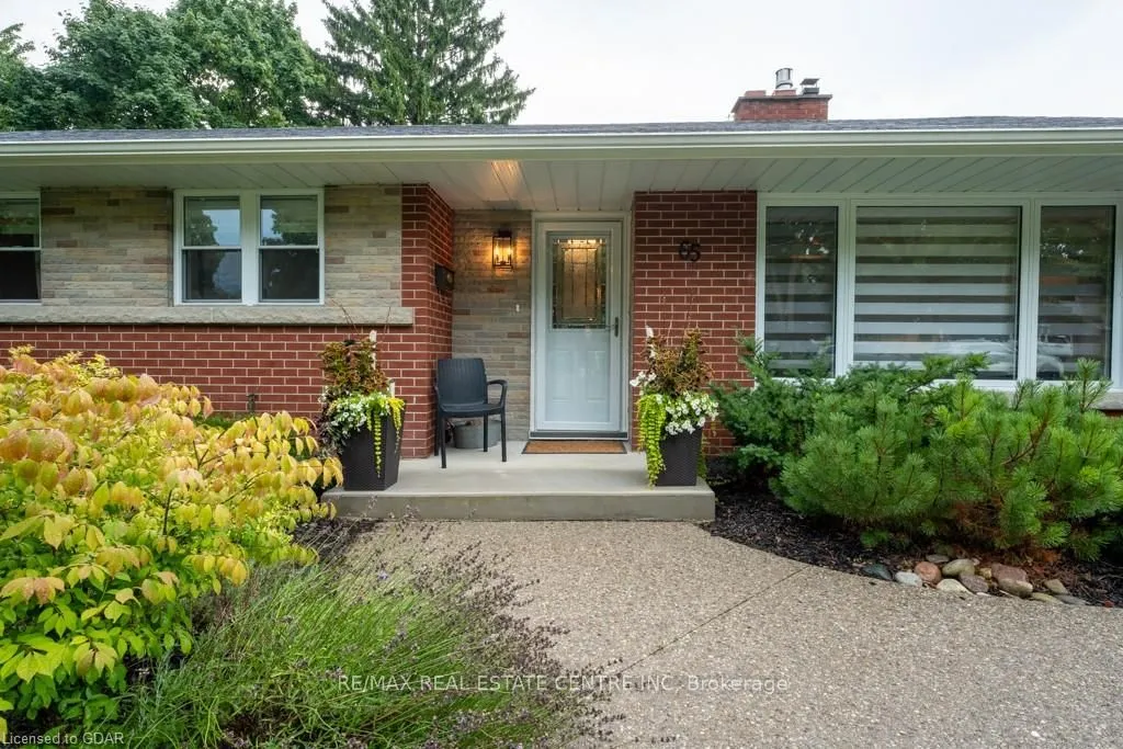 65 KENSINGTON St, Guelph, ON N1E 3P6