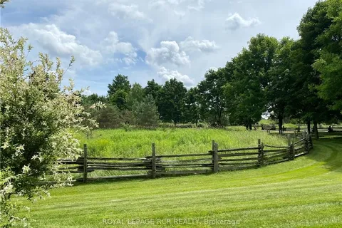 101089 10 SIDEROAD, East Garafraxa, ON L9W 7J9