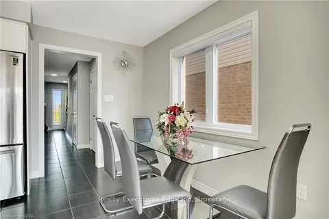 59 JOHN BRABSON Cres, Guelph, ON N1G 0G5