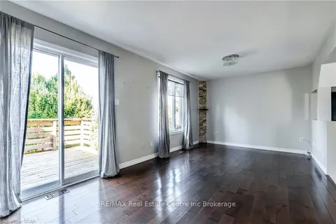 39 MOFFATT Lane, Guelph, ON N1G 5E8