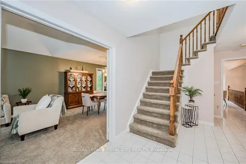 187 MUNICIPAL St, Guelph, ON N1G 4R3