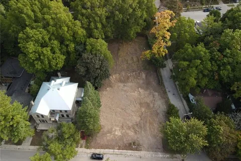 271 ARTHUR St, Guelph, ON N1E 4W2