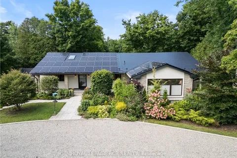 585 ORANGEVILLE Rd, Centre Wellington, ON N1M 1T9