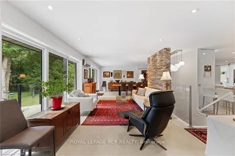 585 ORANGEVILLE Rd, Centre Wellington, ON N1M 1T9