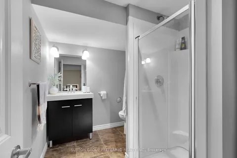 82 John St, South Huron, ON N0M 1S2