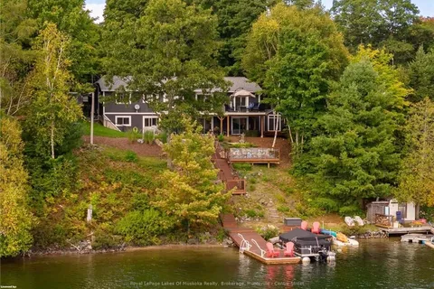 524 HOMELAND Dr, Perry, ON P0A 1J0