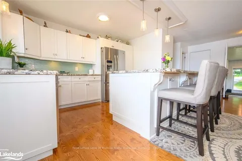 524 HOMELAND Dr, Perry, ON P0A 1J0