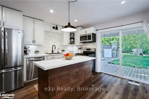 67 UNION St, Minto, ON N0G 1Z0