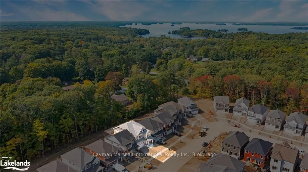 285 BEECHWOOD FOREST Lane, Gravenhurst, ON P1P 1A7