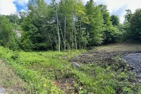 4 MCNAUGHTS Rd, Seguin, ON P2A 0B2