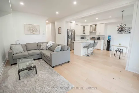 184 Esther Cres, Thorold, ON L3B 0G9