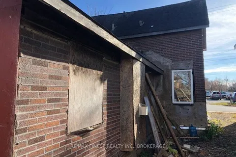 9 Cataraqui St, Kingston, ON K7K 1Z6