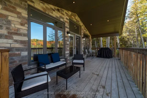 1014 Lyons Gate Lane, North Frontenac, ON K0H 1K0