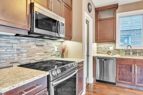 1682 Beaverbrook Ave, London, ON N6H 0E3