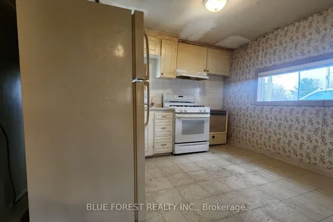 17 Argyle St, Southwest Middlesex, ON N0L 1A0