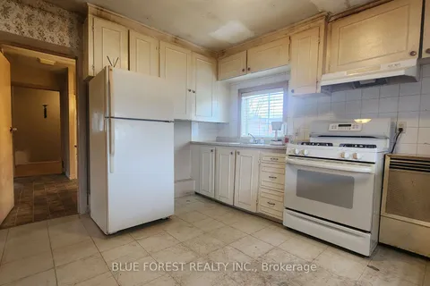 17 Argyle St, Southwest Middlesex, ON N0L 1A0