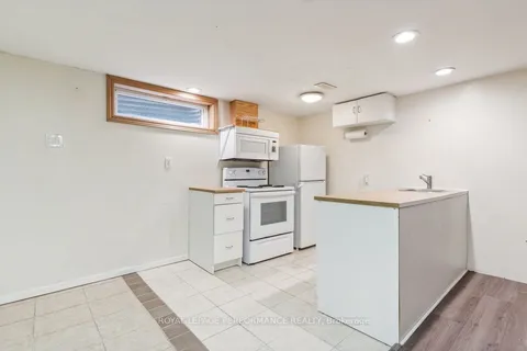 1932 Marquis Avenue, Beacon Hill North - South and Area, ON K1J 8J2