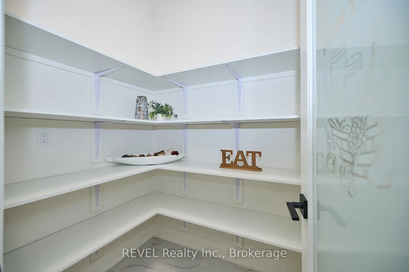 7363 SHERRILEE Crescent, Niagara Falls, ON L2H 3T1