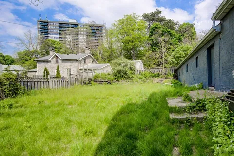 245 Ainslie St, Cambridge, ON N1R 3L2