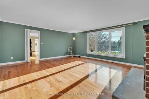 6 Brooklands Park Ave, Loyalist, ON K0H 1G0