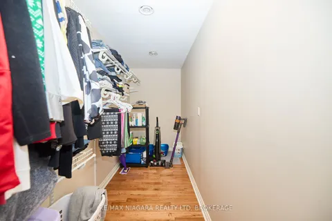 3181 Poplar Ave, Fort Erie, ON L0S 1N0
