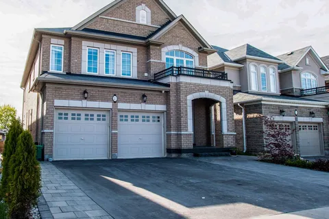 23 Chaumont Dr, Hamilton, ON L8J 0J9